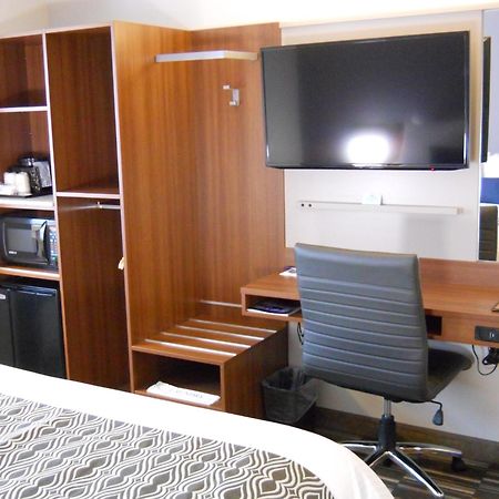 Microtel Inn & Suites Sault Ste. Marie Luaran gambar