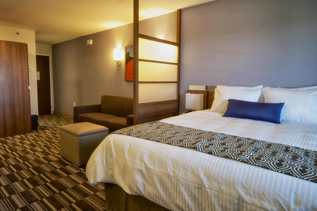 Microtel Inn & Suites Sault Ste. Marie Bilik gambar